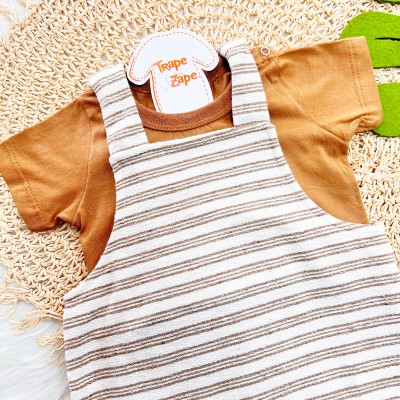 Conj. Camiseta e Jardineira em Linho Listrada - Caramelo